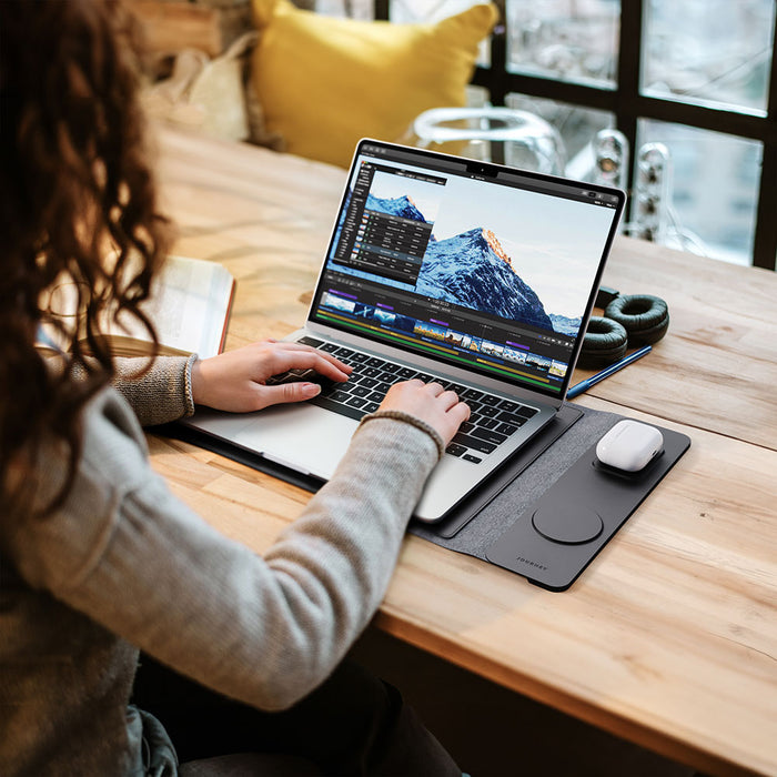 Journey NEXA 4-in-1 Laptop Sleeve with Wireless Charging
